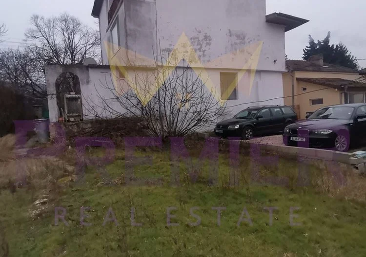 Два етажа от къща в с. Кранево -  - снимка 5 - Имоти Премиер