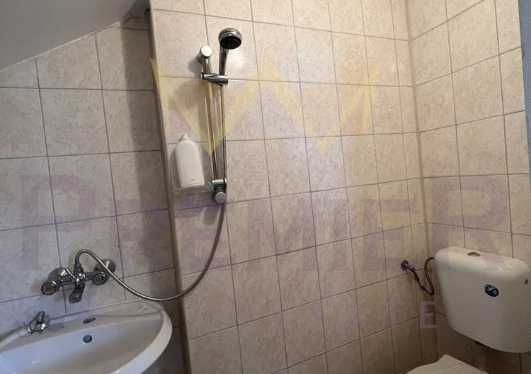 🏡 Два самостоятелни етажа от триетажна къща с двор в с. Равда, близо до центъра -  - снимка 16 - Имоти Премиер