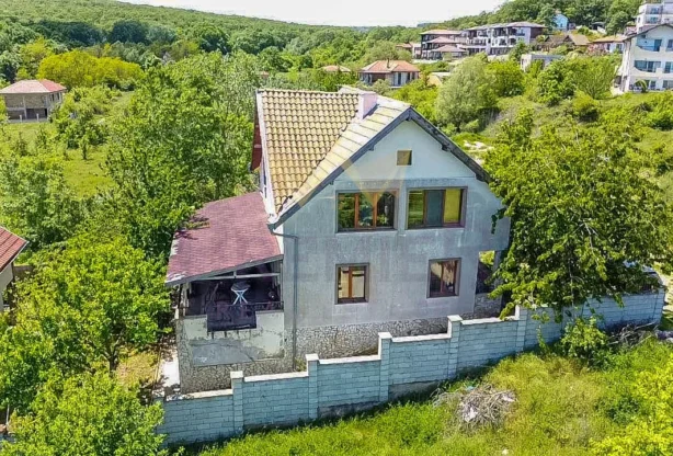 Агенция за недвижими имоти - Имоти Премиер - имот - 1022103, Цена: 320000 EUR
