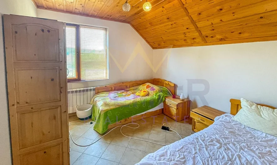 Две къщи НА ЦЕНАТА НА ЕДНА -  - снимка 12 - Имоти Премиер