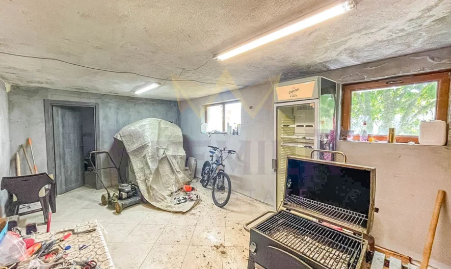 Две къщи НА ЦЕНАТА НА ЕДНА -  - снимка 24 - Имоти Премиер