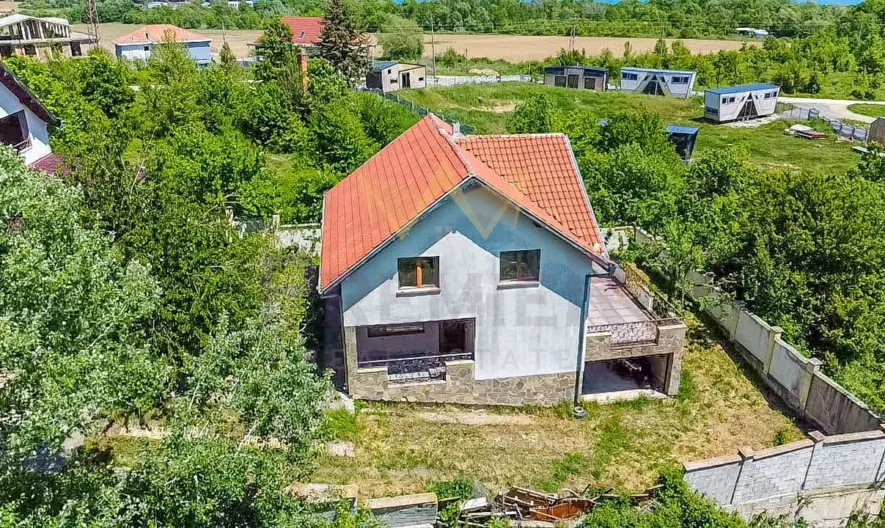 Две къщи НА ЦЕНАТА НА ЕДНА -  - снимка 7 - Имоти Премиер