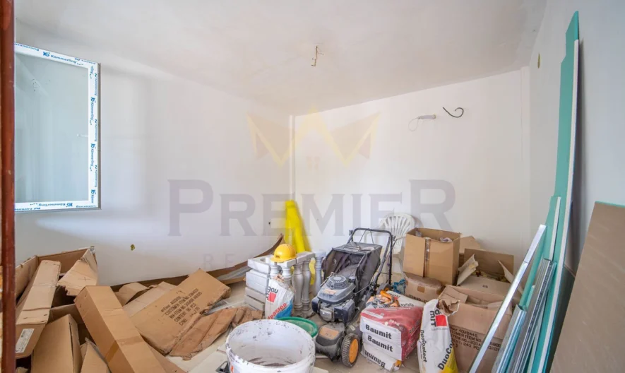 Две Къщи с 2 дка Двор в кв. Изгрев гр.Варна - - снимка 32 - Имоти Премиер