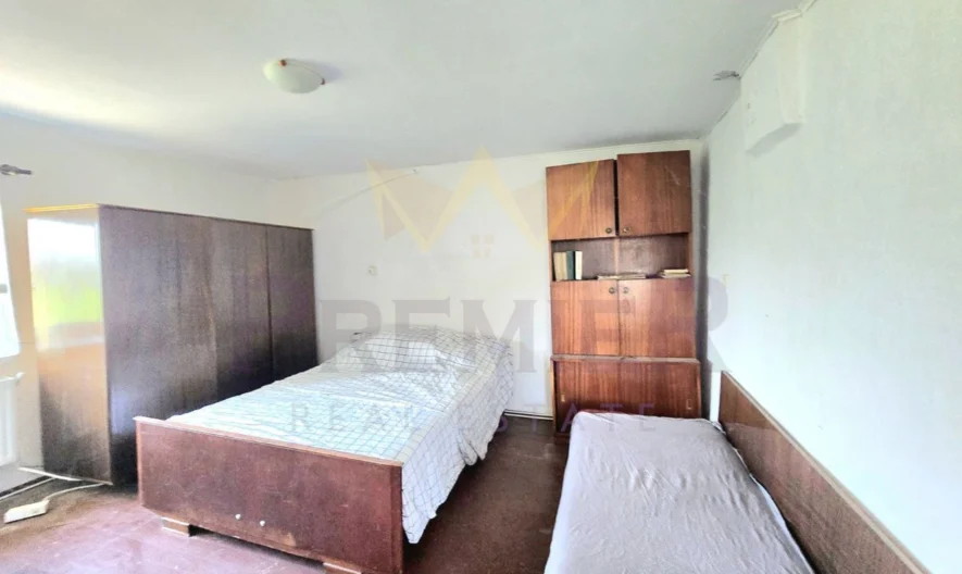 Две къщи в един двор (3689 кв.м.), с.Могилище, общ. Каварна, обл. Добрич. -  - снимка 11 - Имоти Премиер