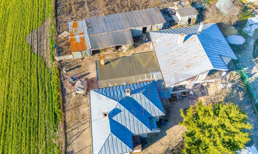 Две къщи в един двор (3689 кв.м.), с.Могилище, общ. Каварна, обл. Добрич. -  - снимка 3 - Имоти Премиер