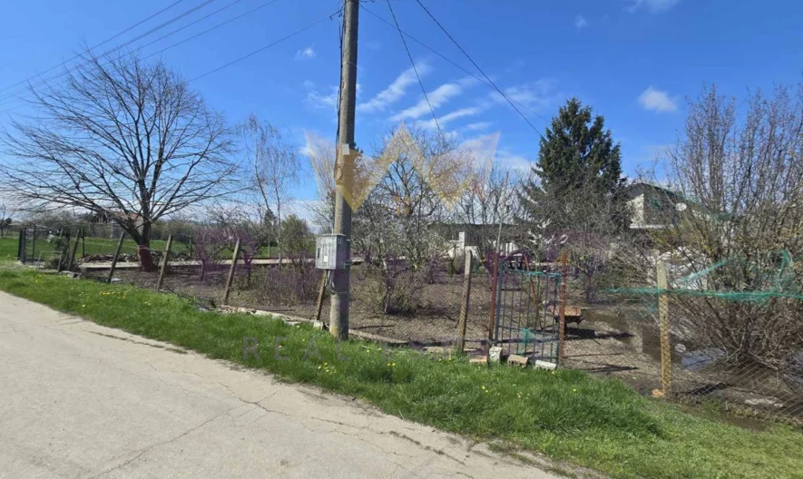 Две къщи в един двор (3689 кв.м.), с.Могилище, общ. Каварна, обл. Добрич. -  - снимка 36 - Имоти Премиер