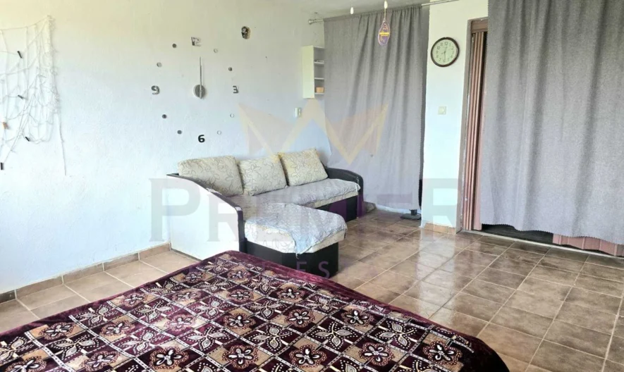 Две къщи в един двор (3689 кв.м.), с.Могилище, общ. Каварна, обл. Добрич. -  - снимка 9 - Имоти Премиер