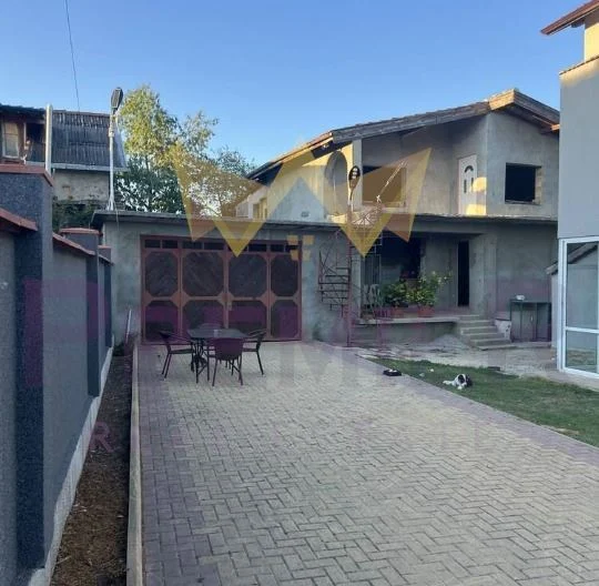 Две къщи в гр.Суворово, обл.Варна -  - снимка 5 - Имоти Премиер