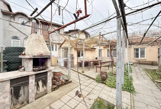 Агенция за недвижими имоти - Имоти Премиер - имот - 1190575, Цена: 129990 EUR