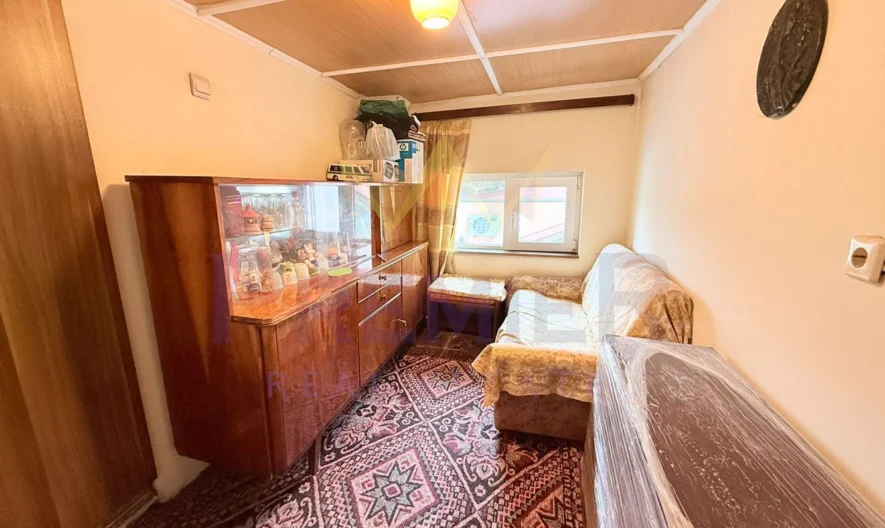 Две Къщи в Централната част на гр.Добрич - - снимка 9 - Имоти Премиер