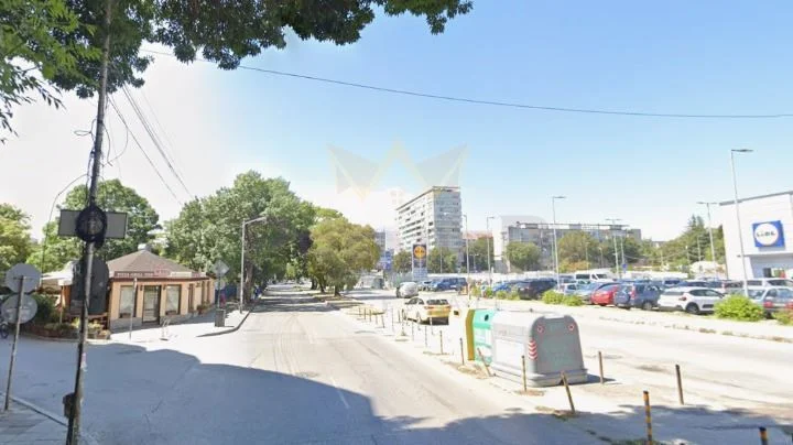 ДВОЙНО ПАРКОМЯСТО В ЗАКРИТ ПОДЗЕМЕН ПАРКИНГ - - снимка 1 - Имоти Премиер