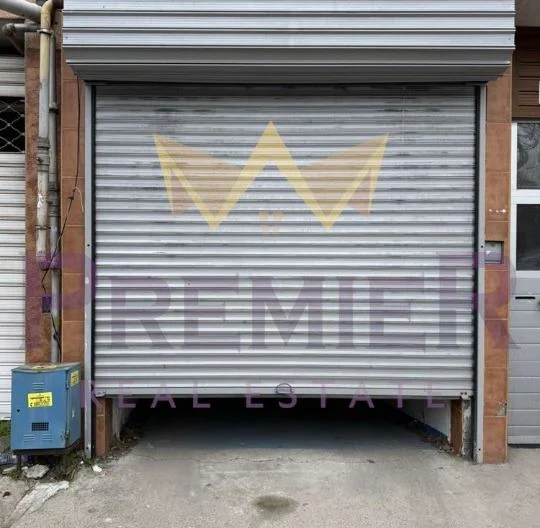 ДВОЙНО ПАРКОМЯСТО В ЗАКРИТ ПОДЗЕМЕН ПАРКИНГ - - снимка 2 - Имоти Премиер