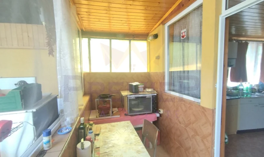 Двуетажна къща ! -  - снимка 10 - Имоти Премиер