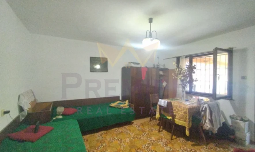 Двуетажна къща ! -  - снимка 5 - Имоти Премиер