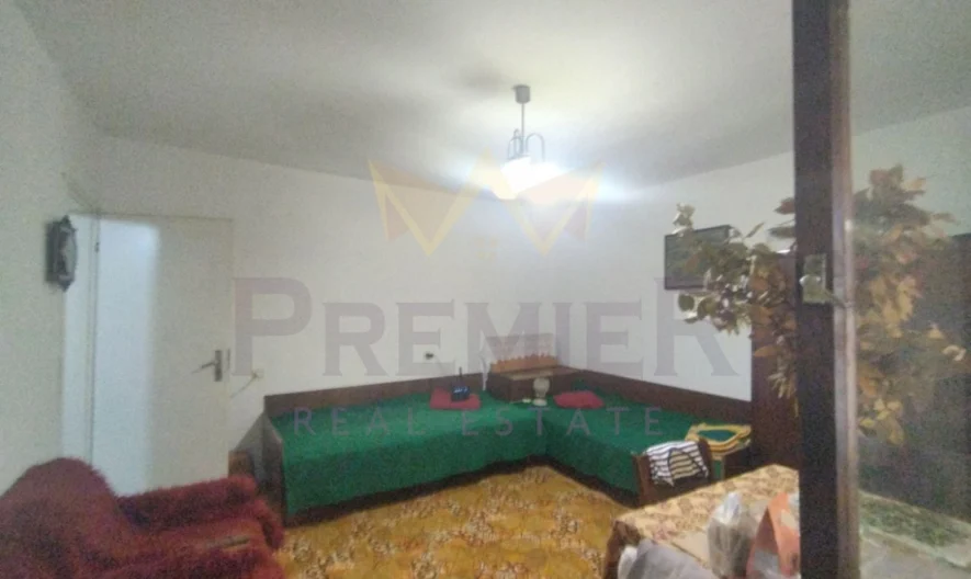 Двуетажна къща ! -  - снимка 6 - Имоти Премиер