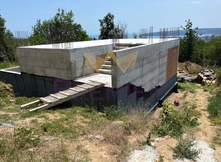 Двуетажна къща – Изгрев, Варна - - снимка 3 - Имоти Премиер