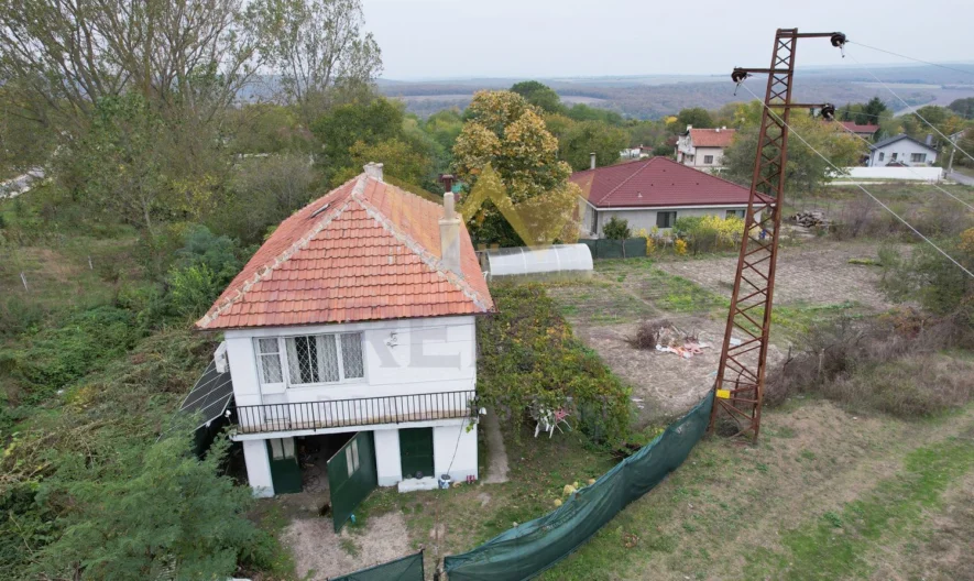 Двуетажна къща – с. Китка, Варна - - снимка 8 - Имоти Премиер