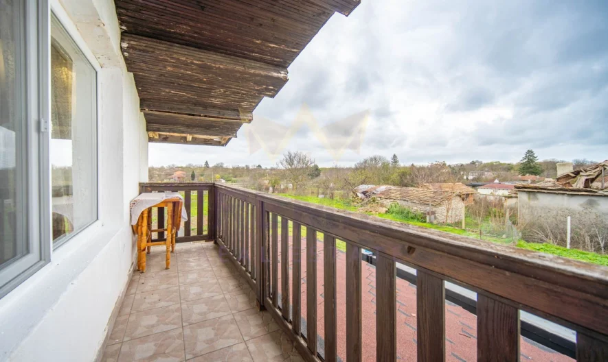 Двуетажна къща (90 кв.м. РЗП) с двор (2000 кв.м.) в с. Гурково, общ. Балчик, обл. Добрич. - - снимка 21 - Имоти Премиер