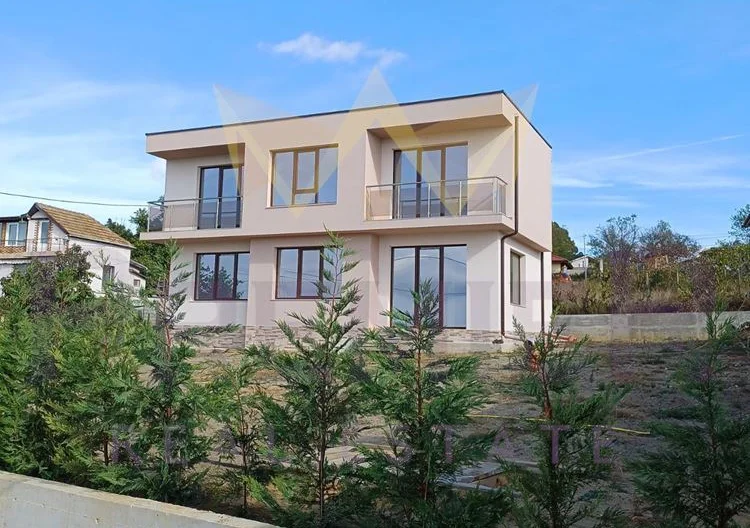 Двуетажна къща Боровец юг -  - снимка 2 - Имоти Премиер