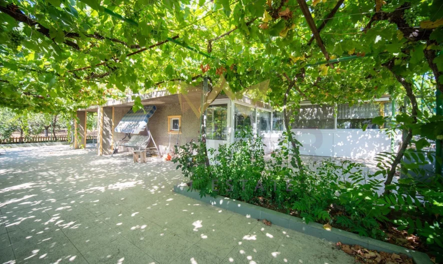 Двуетажна къща е село Църква - - снимка 18 - Имоти Премиер