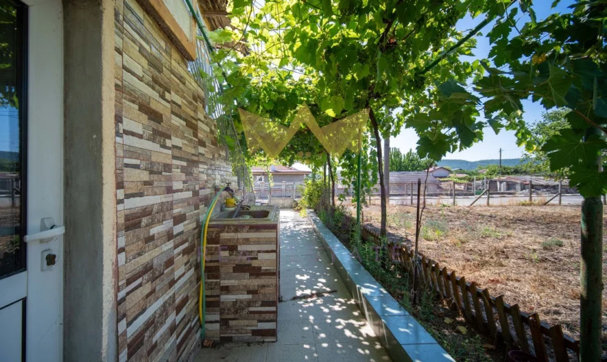 Двуетажна къща е село Църква - - снимка 20 - Имоти Премиер