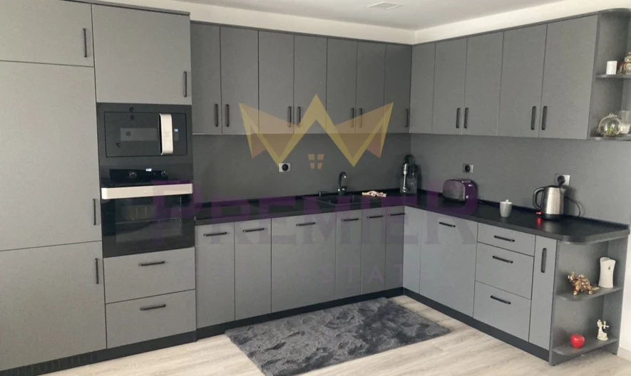 Двуетажна къща гр. Балчик - - снимка 7 - Имоти Премиер