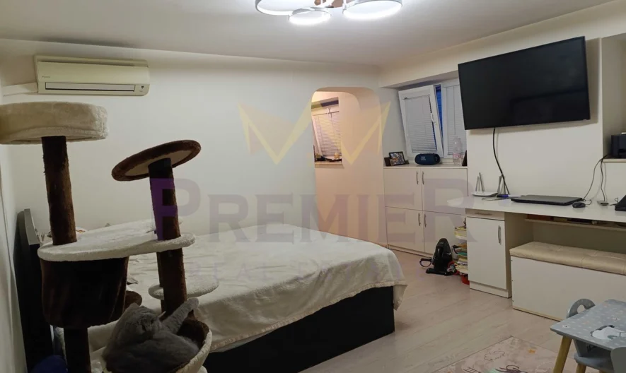 Двуетажна къща гр.Аксаково -  - снимка 12 - Имоти Премиер