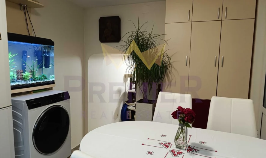 Двуетажна къща гр.Аксаково -  - снимка 6 - Имоти Премиер