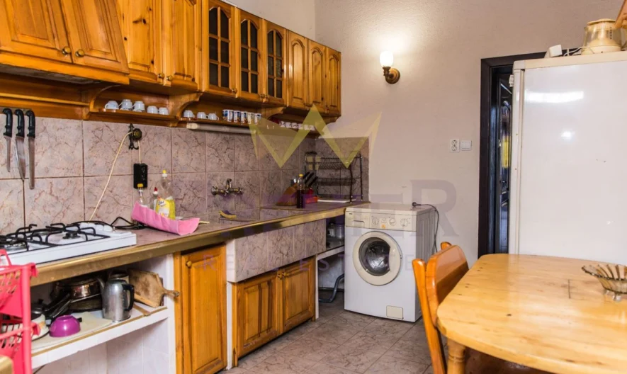 Двуетажна къща гр.Балчик - - снимка 19 - Имоти Премиер