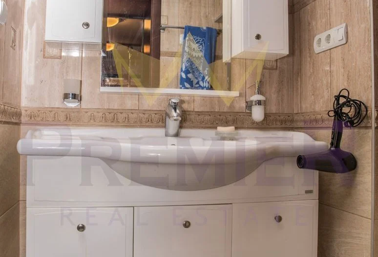 Двуетажна къща гр.Балчик - - снимка 25 - Имоти Премиер