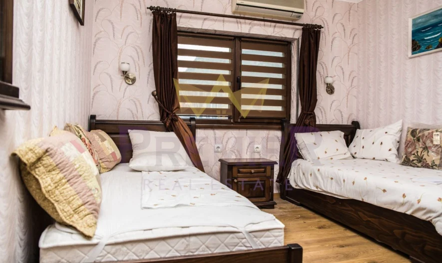 Двуетажна къща гр.Балчик - - снимка 9 - Имоти Премиер