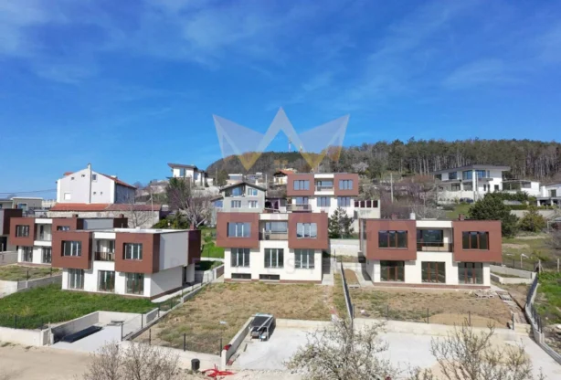 Агенция за недвижими имоти - Имоти Премиер - имот - 972867, Цена: 450000 EUR