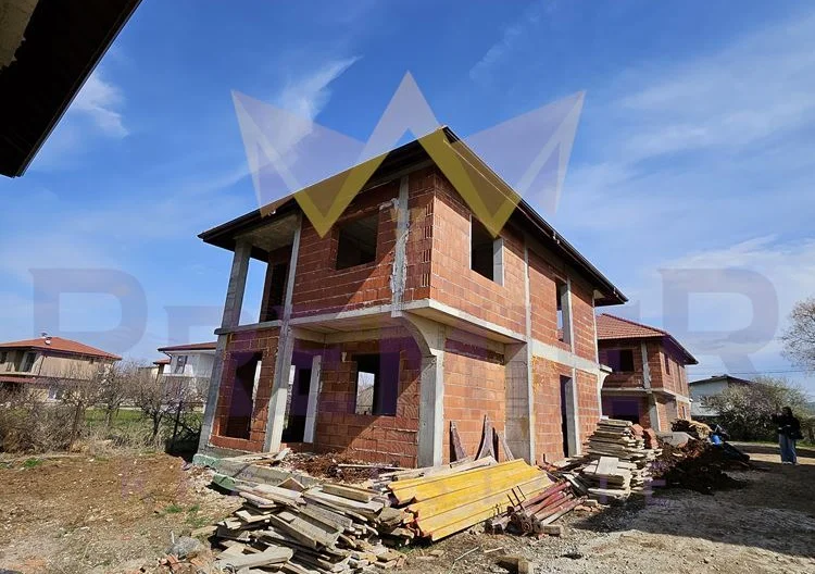 Двуетажна къща Костинброд - - снимка 16 - Имоти Премиер