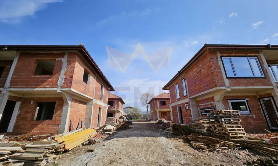 Двуетажна къща Костинброд -  - снимка 4 - Имоти Премиер