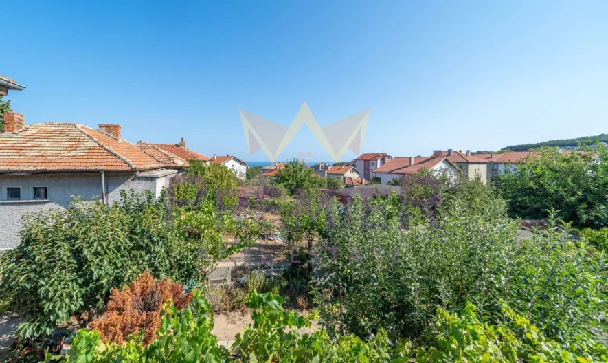 Двуетажна Къща с 600кв. Двор в кв.Виница гр.Варна - - снимка 12 - Имоти Премиер