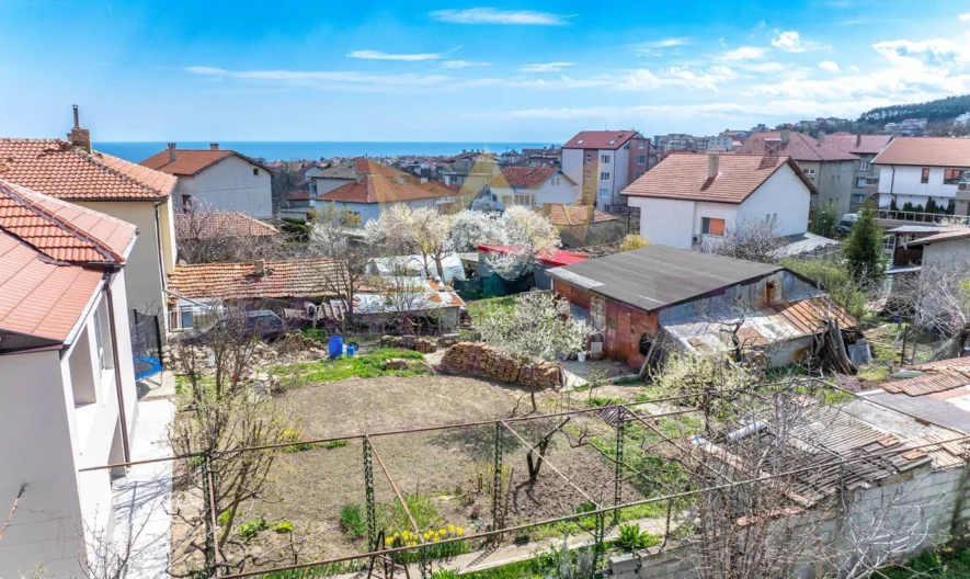 Двуетажна Къща с 600кв. Двор в кв.Виница гр.Варна -  - снимка 8 - Имоти Премиер