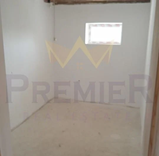 Двуетажна къща с 7 спални и голям двор – с. Извор -  - снимка 11 - Имоти Премиер