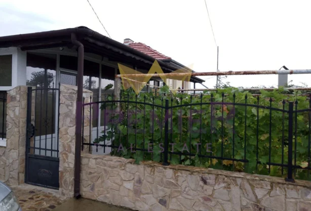 Агенция за недвижими имоти - Имоти Премиер - имот - 956730, Цена: 200000 EUR