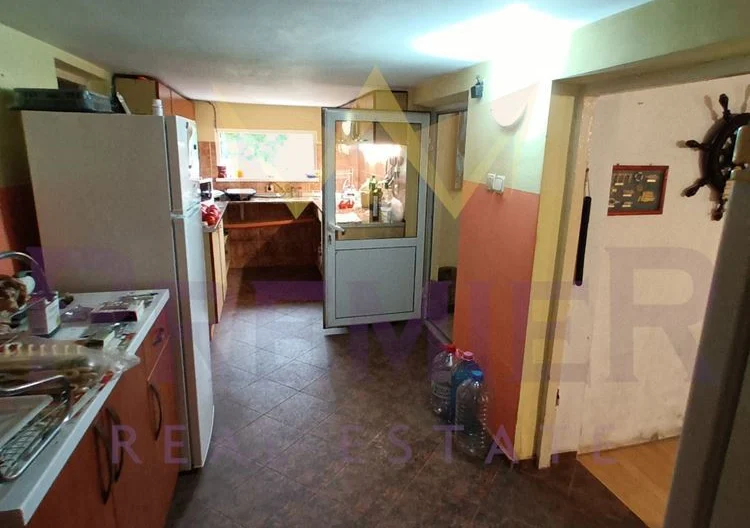 Двуетажна къща с. Бенковски -  - снимка 21 - Имоти Премиер