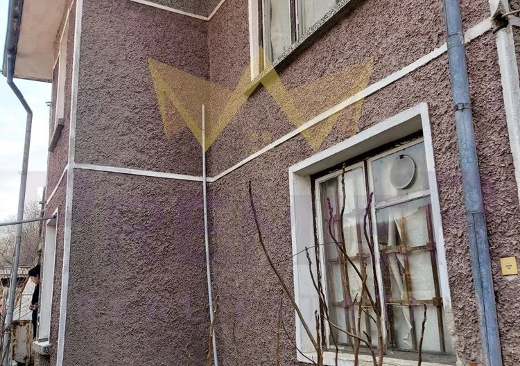 Двуетажна къща с двор в Провадия -  - снимка 14 - Имоти Премиер