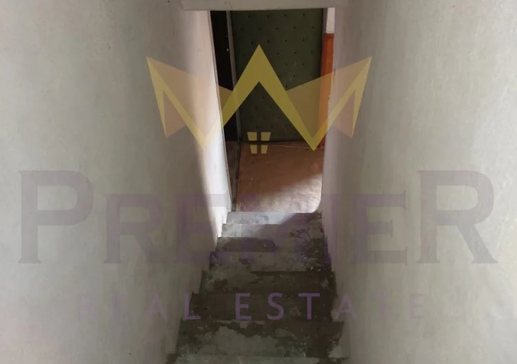 Двуетажна къща с двор в Провадия -  - снимка 5 - Имоти Премиер