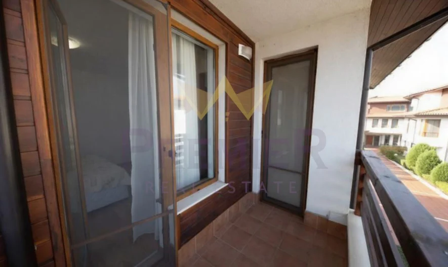 Двуетажна къща с двор в затворен комплекс в с. Лозенец. -  - снимка 12 - Имоти Премиер