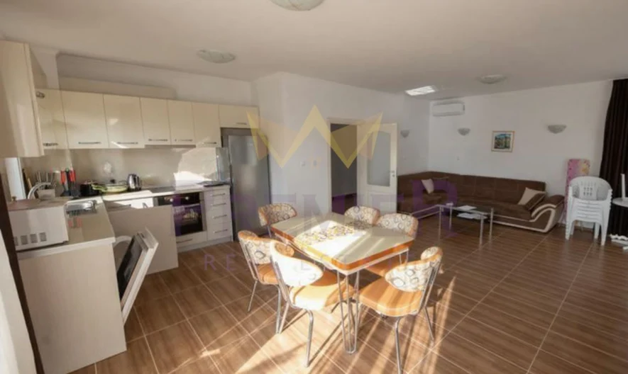 Двуетажна къща с двор в затворен комплекс в с. Лозенец. -  - снимка 3 - Имоти Премиер