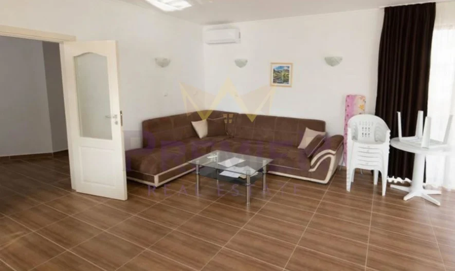 Двуетажна къща с двор в затворен комплекс в с. Лозенец. -  - снимка 5 - Имоти Премиер