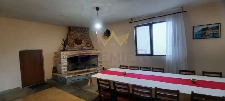 Двуетажна къща с ферма и мандра в с. Солник, обл. Варна -  - снимка 1 - Имоти Премиер