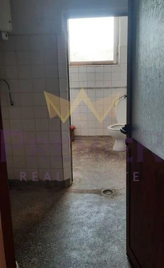 Двуетажна къща с ферма и мандра в с. Солник, обл. Варна -  - снимка 3 - Имоти Премиер