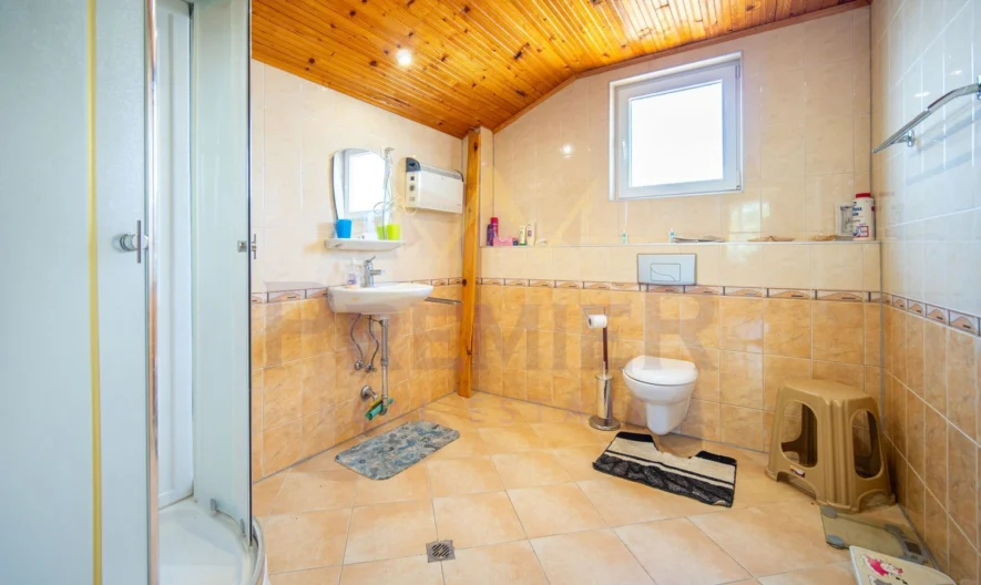 Двуетажна къща с гараж с.Оброчище -  - снимка 11 - Имоти Премиер