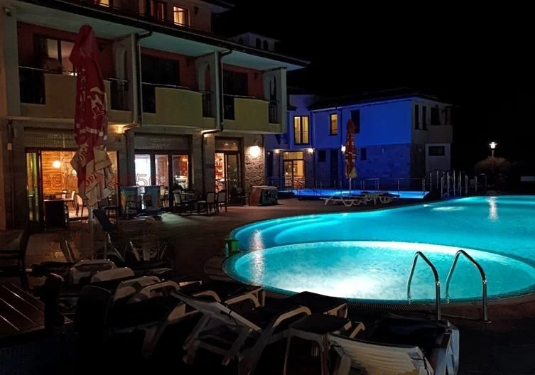 Двуетажна къща с гледка към морето и собствен двор в елитната зона на с. Лозенец -  - снимка 13 - Имоти Премиер