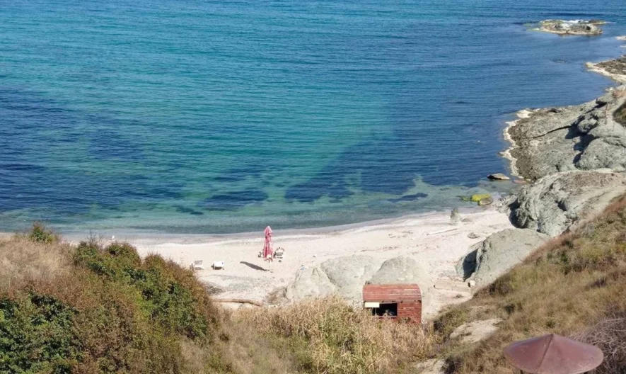 Двуетажна къща с гледка към морето и собствен двор в елитната зона на с. Лозенец -  - снимка 3 - Имоти Премиер