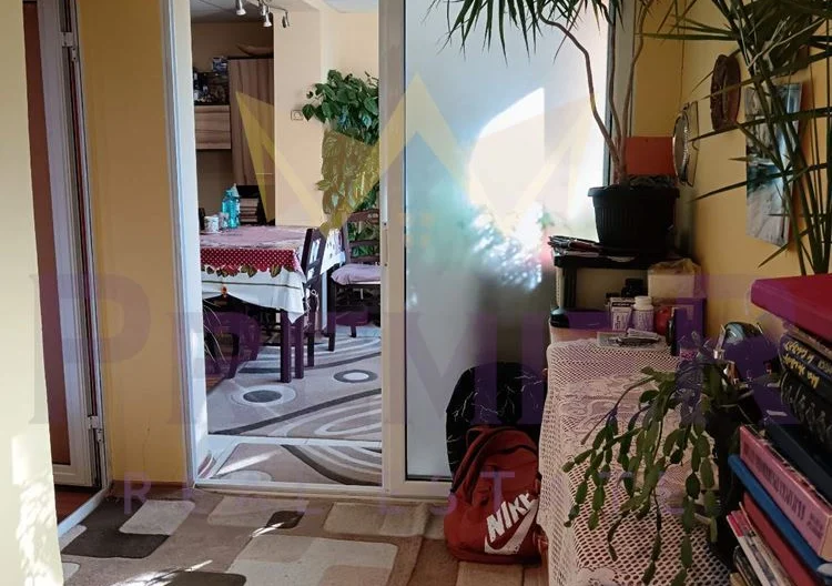 Двуетажна къща с морска гледка в м-т Св. Никола, Варна - - снимка 14 - Имоти Премиер